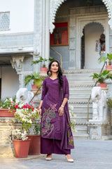 Beads meet blooms in this stunning salwar suit