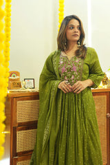 beutiful work on yoke Anarkali kurti Set