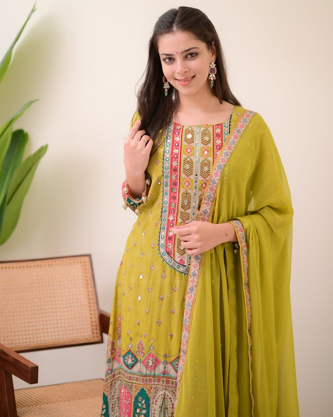 NEW ARRIVALS PISTA SHANTI ANARKALI KODI  ROUND SET